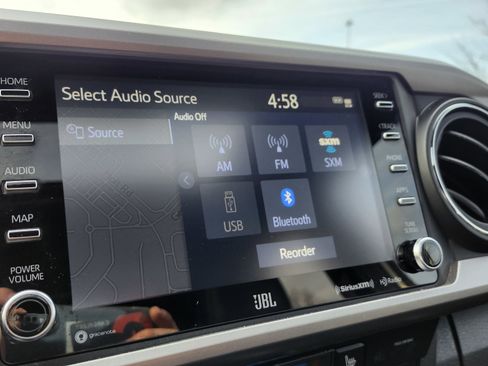 Used 2020 Toyota Tacoma Limited image 8