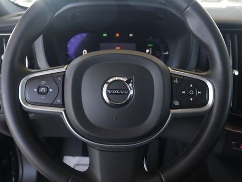 Used 2022 Volvo XC60 T8 Inscription Expression w/ Advanced Package image 10