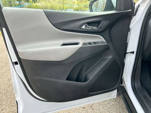 Used 2018 Chevrolet Equinox LT AWD/4WD image 21