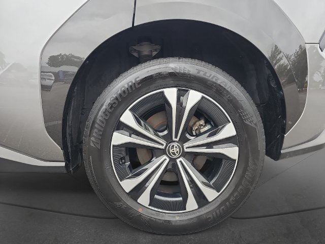 Used 2025 Toyota bZ4X FWD image 34