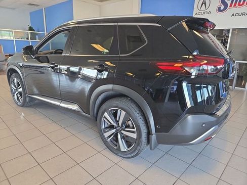 Used 2023 Nissan Rogue SL w/ SL Premium Package image 6