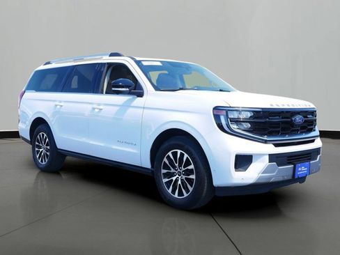 Certified 2025 Ford Expedition Max Platinum AWD/4WD image 4