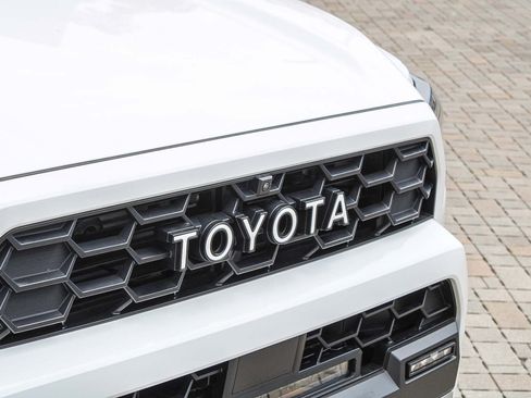 Certified 2025 Toyota 4Runner Trailhunter AWD/4WD image 6