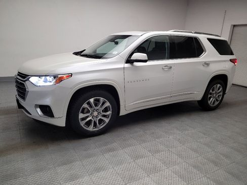 Used 2019 Chevrolet Traverse Premier w/ Driver Confidence II Package FWD image 2