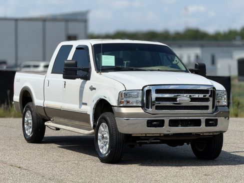 Used 2005 Ford F250 XL AWD/4WD image 1