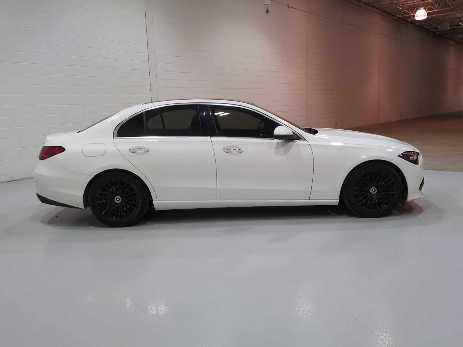 Used 2022 Mercedes-Benz C 300 4MATIC Sedan image 2