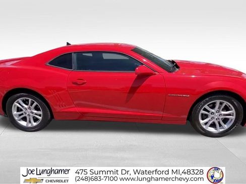 Used 2015 Chevrolet Camaro LS RWD image 9