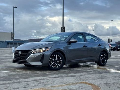 Used 2024 Nissan Sentra SV image 3