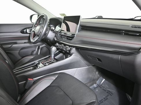 Used 2022 Jeep Compass Trailhawk w/ Trailhawk Convenience Group image 14