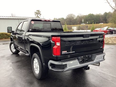 Used 2024 Chevrolet Silverado 2500 LTZ w/ LTZ Plus Package image 2