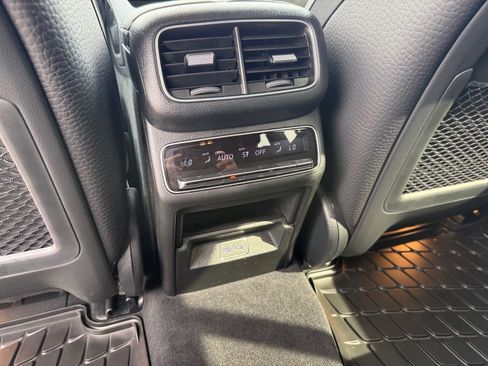 Certified 2025 Mercedes-Benz GLS 450 4MATIC image 16