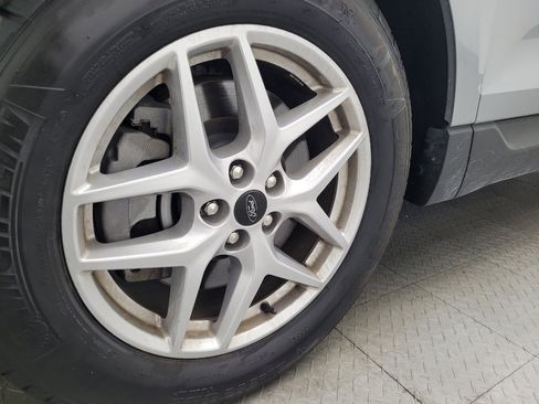 Used 2024 Ford Edge SEL image 31