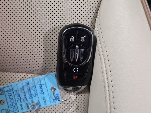 Certified 2024 Buick Encore GX Avenir w/ Avenir Convenience Package AWD/4WD image 35
