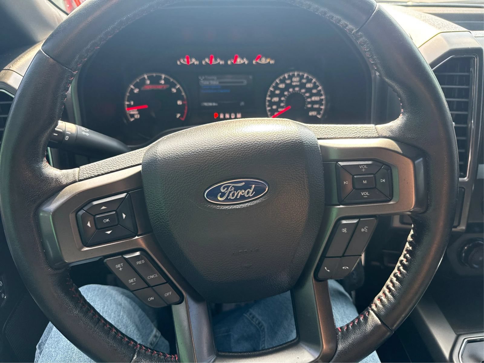 Used 2019 Ford F150 XLT w/ Equipment Group 302A Luxury AWD/4WD image 17