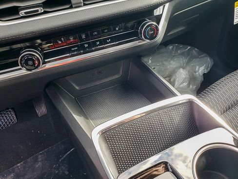 New 2026 Chevrolet Equinox LT image 15