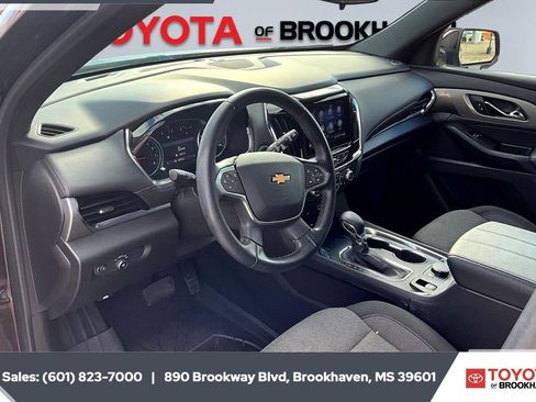 Used 2023 Chevrolet Traverse LT w/ LPO, Floor Liner Package image 12