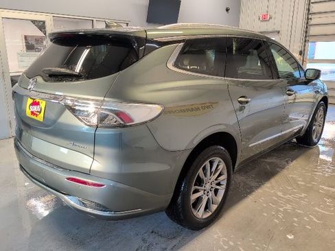 Certified 2023 Buick Enclave Avenir image 5