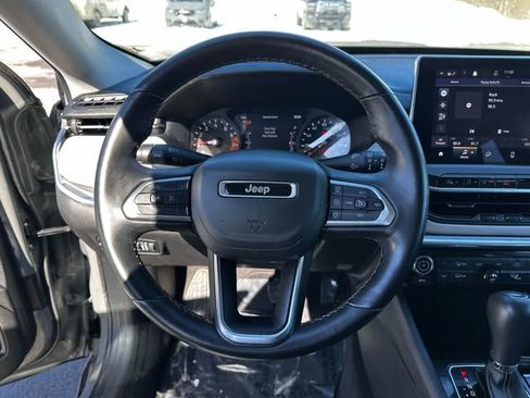 Used 2022 Jeep Compass Limited image 12
