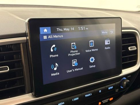 Used 2025 Hyundai Venue SEL FWD image 23