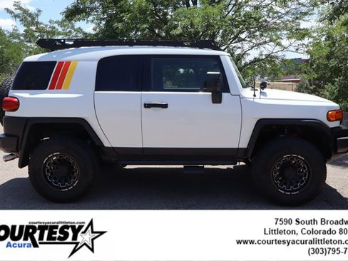 Used 2013 Toyota FJ Cruiser 4WD w/ Convenience Pkg image 7