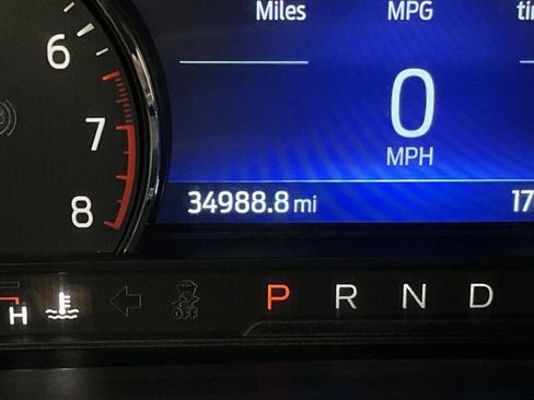 Used 2022 Ford Explorer XLT image 6