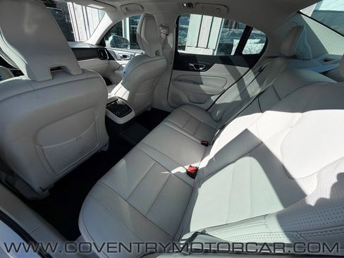 Used 2019 Volvo S60 T8 Inscription image 38