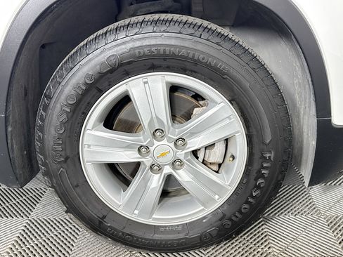 Used 2021 Chevrolet Trax LS w/ Tint and Cruise Package FWD image 30