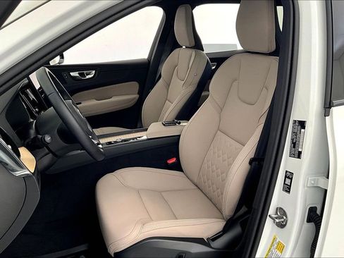 Used 2026 Volvo XC60 B5 Plus w/ Protection Package Premier image 31