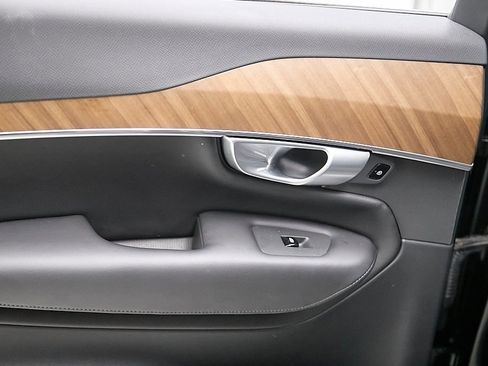 Used 2024 Volvo XC90 B6 Plus w/ Protection Package image 21