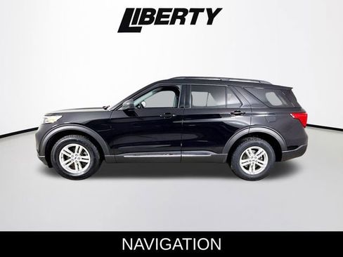 Used 2022 Ford Explorer XLT w/ Equipment Group 202A image 4