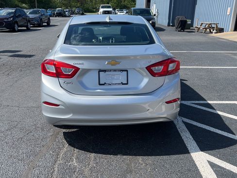 Used 2016 Chevrolet Cruze LT FWD image 5