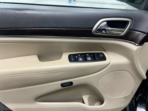 Used 2014 Jeep Grand Cherokee Limited AWD/4WD image 21