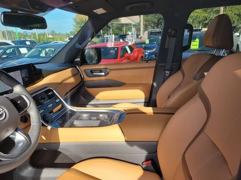 Used 2025 Nissan Armada SL w/ Captain's Chari Seat Package RWD image 20