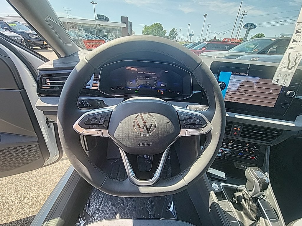 New 2026 Volkswagen Jetta SE FWD image 12
