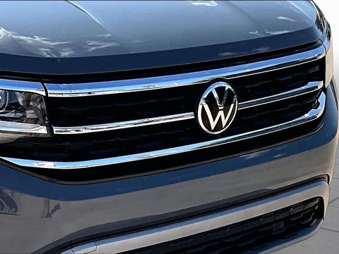 Used 2023 Volkswagen Atlas Cross Sport SE FWD image 29