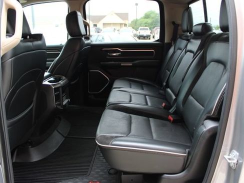 Used 2019 RAM 1500 Laramie AWD/4WD image 47
