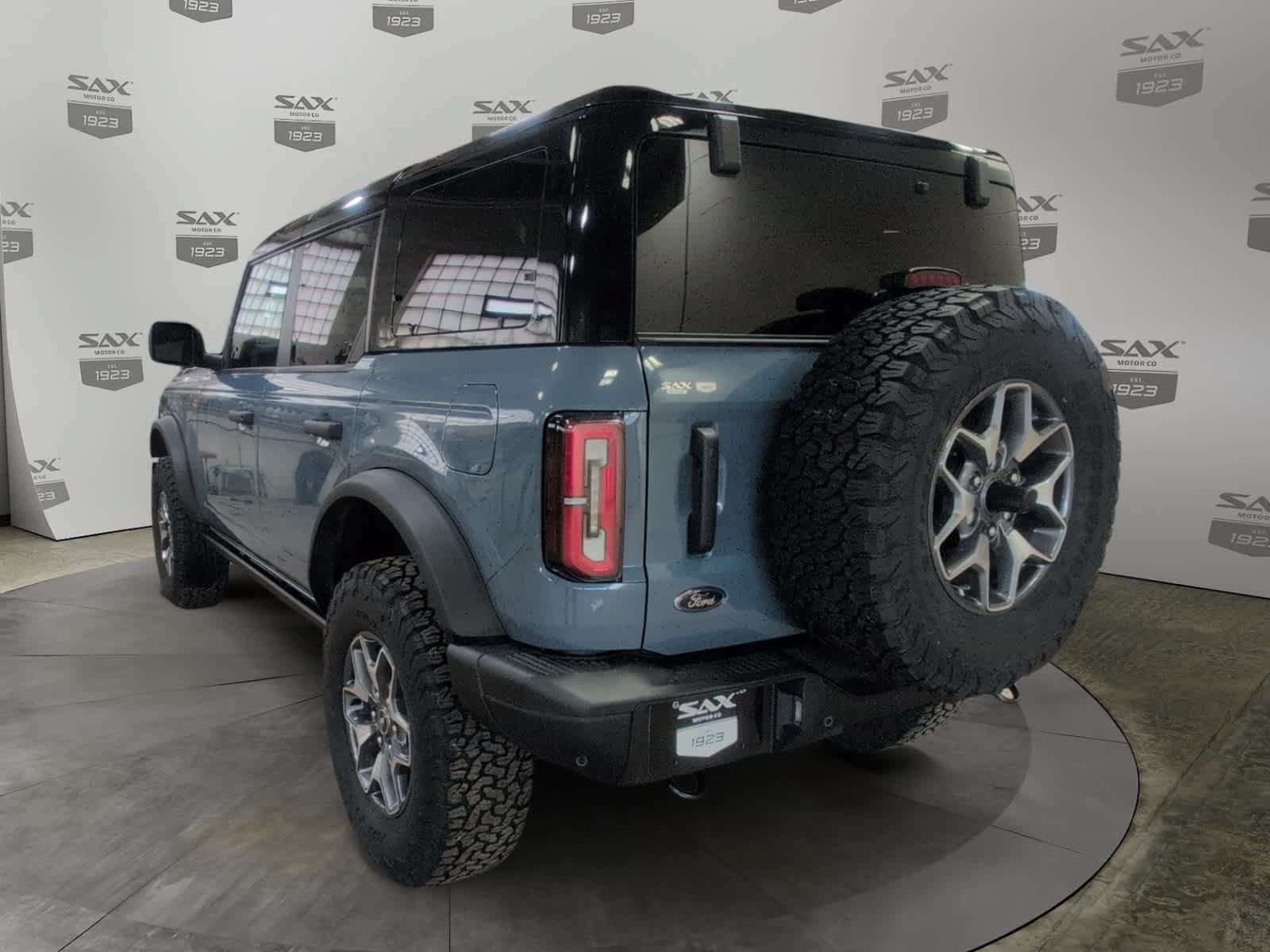 Used 2024 Ford Bronco Badlands AWD/4WD image 3