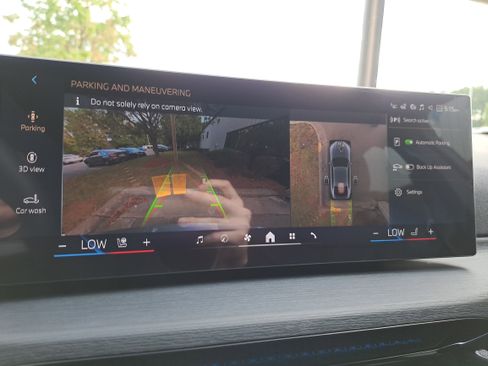 New 2025 BMW i4 eDrive40 w/ Premium Package image 25