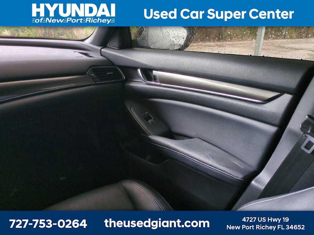 Used 2018 Honda Accord Sport image 16
