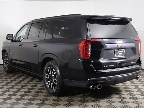 Used 2023 GMC Yukon XL AT4 w/ AT4 Premium Plus Package AWD/4WD image 16