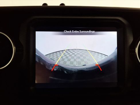 Used 2018 Jeep Wrangler Unlimited Sahara image 19