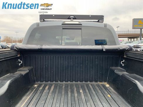 Used 2020 Toyota Tacoma TRD Sport image 15