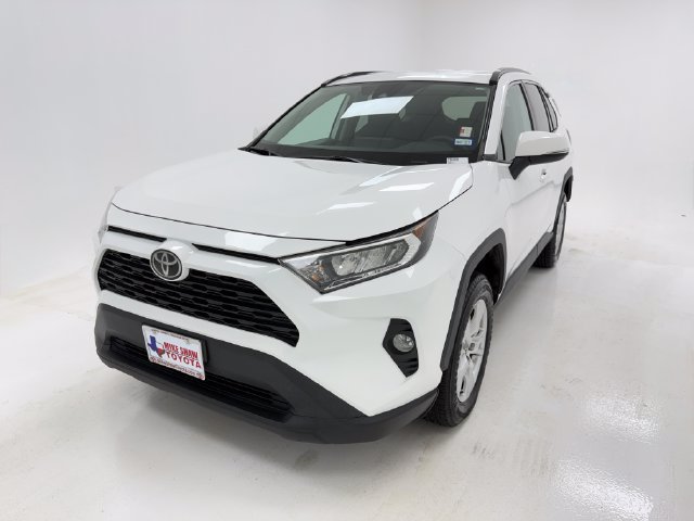 Used 2021 Toyota RAV4 XLE FWD image 4