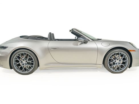 Used 2026 Porsche 911 Carrera T w/ Sportdesign Package RWD image 20