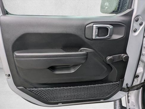 Used 2022 Jeep Wrangler Unlimited Sport image 24