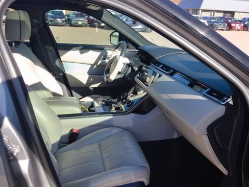 Used 2019 Land Rover Range Rover Velar R-Dynamic HSE AWD/4WD image 31