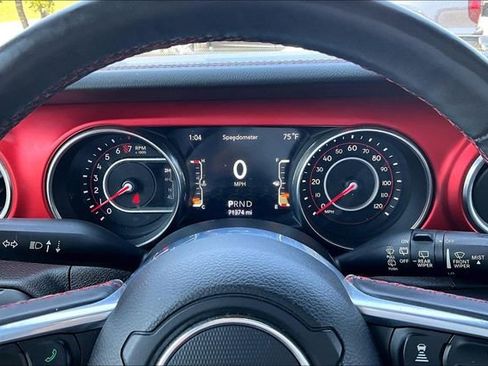 Used 2019 Jeep Wrangler Unlimited Rubicon AWD/4WD image 12