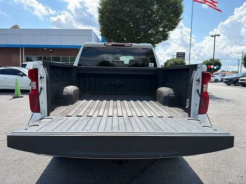 Used 2022 Chevrolet Silverado 1500 Custom AWD/4WD image 18