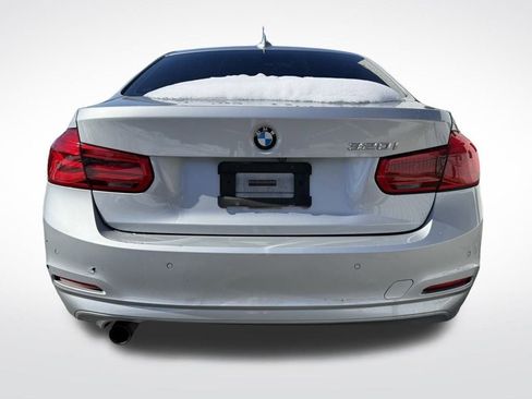 Used 2017 BMW 320i Sedan image 5