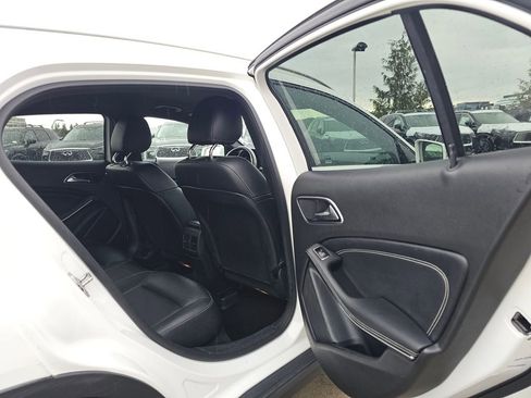 Used 2019 Mercedes-Benz GLA 250 4MATIC image 14